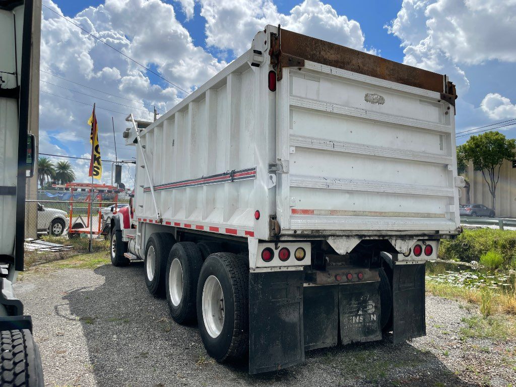 2003 MACK CV713 TRI-AXLE DUMP TRUCK - STOCK: 04976 2003 MACK CV713 TRI-AXLE DUMP TRUCK - STOCK: 04976