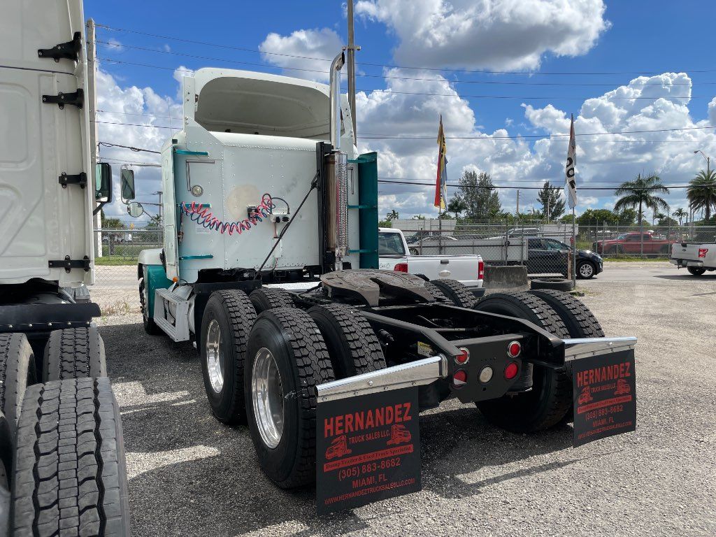 2000 FREIGHTLINER SLEEPER TRUCK, MERITOR 10 SPEED - STOCK: 75629 2000 FREIGHTLINER SLEEPER TRUCK, MERITOR 10 SPEED - STOCK: 75629
