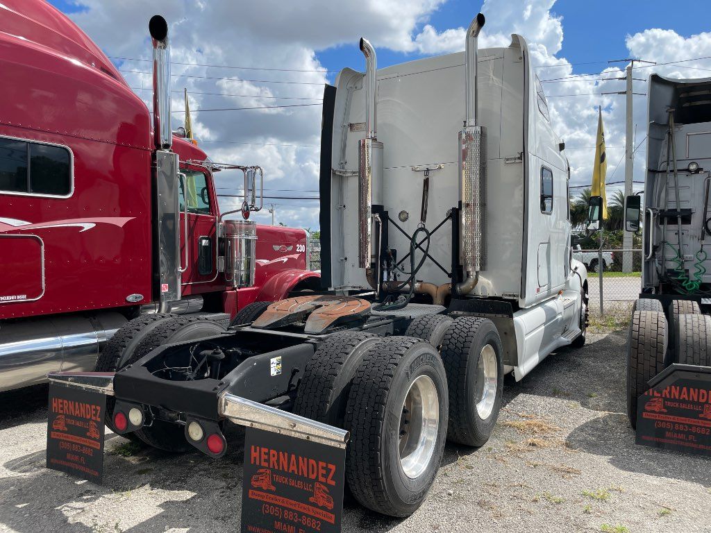 2007 PETERBILT SLEEPER TRUCK, EATON FULLER 10 SPEED - STOCK: 67985 2007 PETERBILT SLEEPER TRUCK, EATON FULLER 10 SPEED - STOCK: 67985