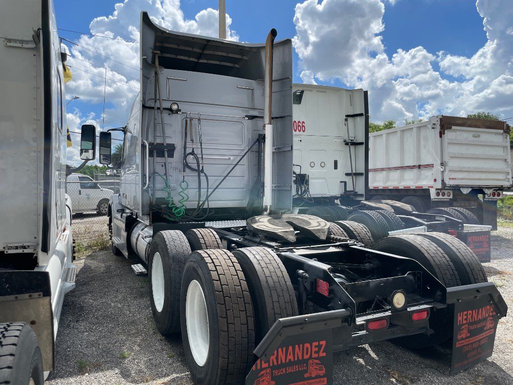 2013 VOLVO SLEEPER TRUCK, AUTOMATIC TRANSMISSION - STOCK: 66254 2013 VOLVO SLEEPER TRUCK, AUTOMATIC TRANSMISSION - STOCK: 66254