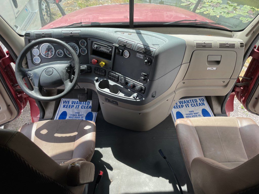 2016 FREIGHTLINER SLEEPER TRUCK, AUTOMATIC TRANSMISSION - STOCK: X3719 2016 FREIGHTLINER SLEEPER TRUCK, AUTOMATIC TRANSMISSION - STOCK: X3719