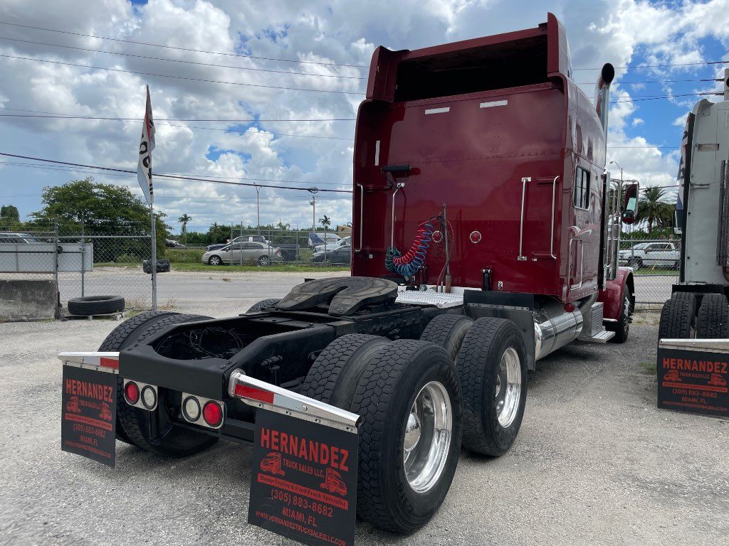 2009 PETERBILT SLEEPER TRUCK, EATON FULLER 10 SPEED (REBUILT ENGINE & TRANSMISSION) - STOCK: 74680 2009 PETERBILT SLEEPER TRUCK, EATON FULLER 10 SPEED (REBUILT ENGINE & TRANSMISSION) - STOCK: 74680