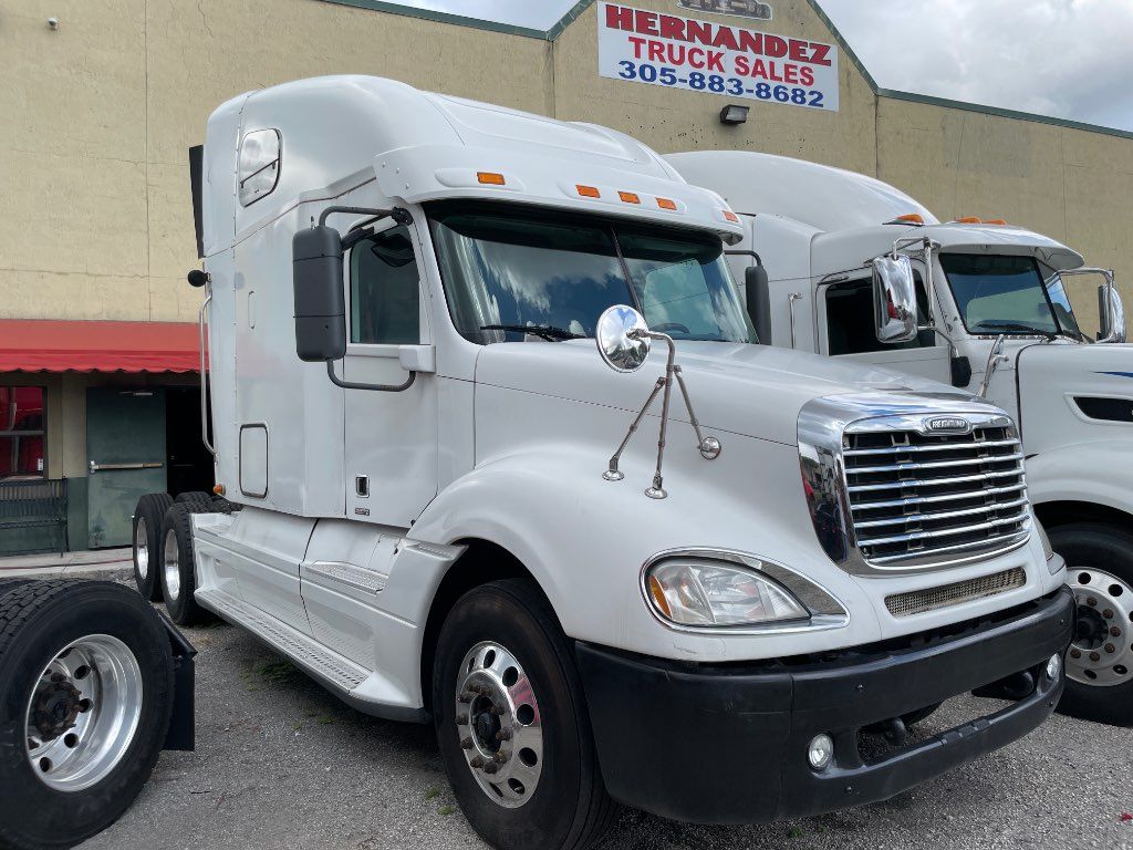 2012 FREIGHTLINER SLEEPER TRUCK, MANUAL TRANSMISSION - STOCK: T2166 2012 FREIGHTLINER SLEEPER TRUCK, MANUAL TRANSMISSION - STOCK: T2166
